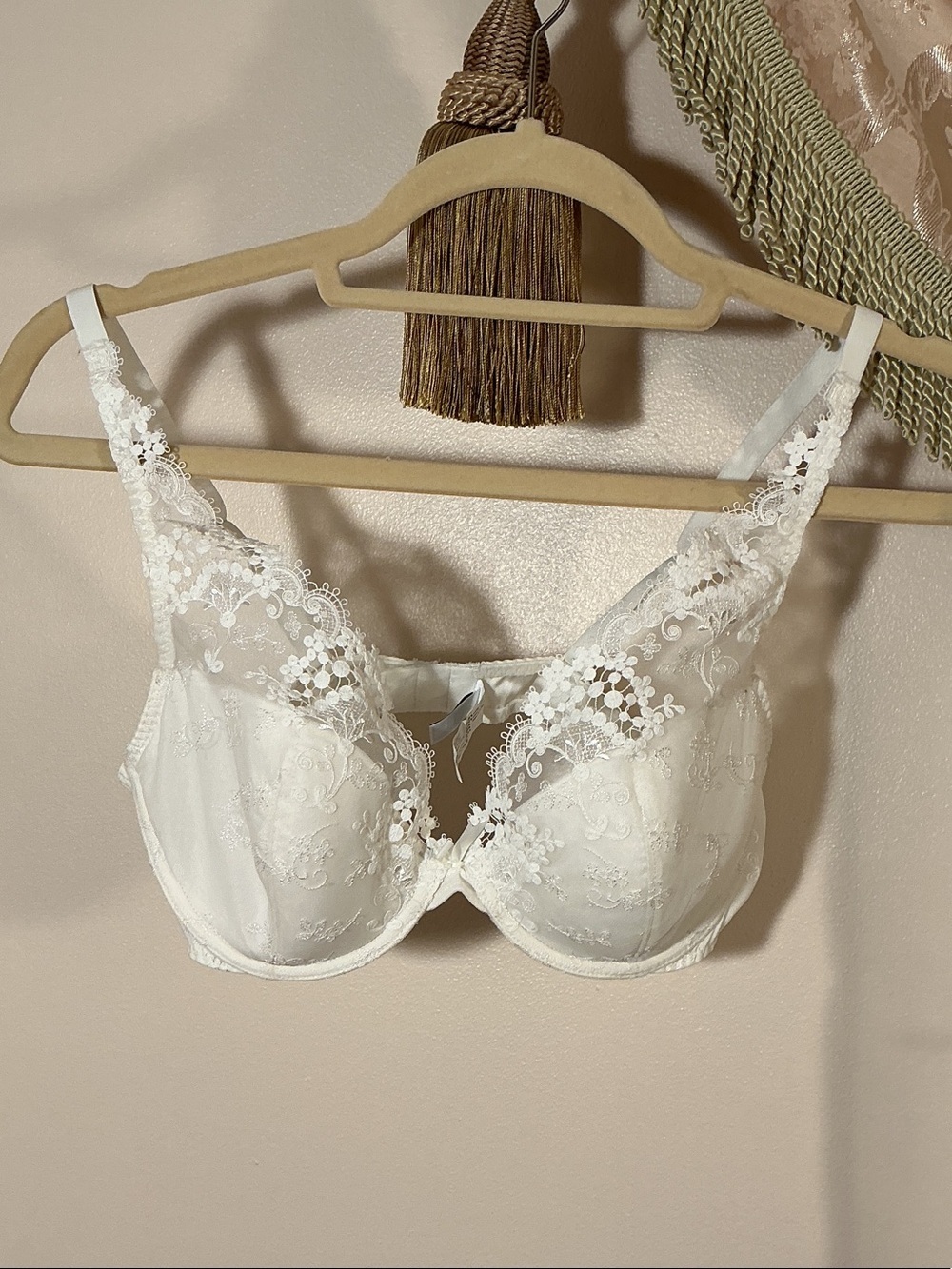 Simone Perele Triangle Contour White Lace Underwire Bra Sz 36C Padded Romantic